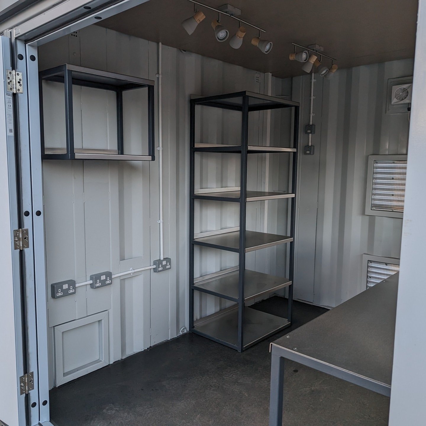 10Ft Customized Container Stylish Pop-Up Bar - Image 4